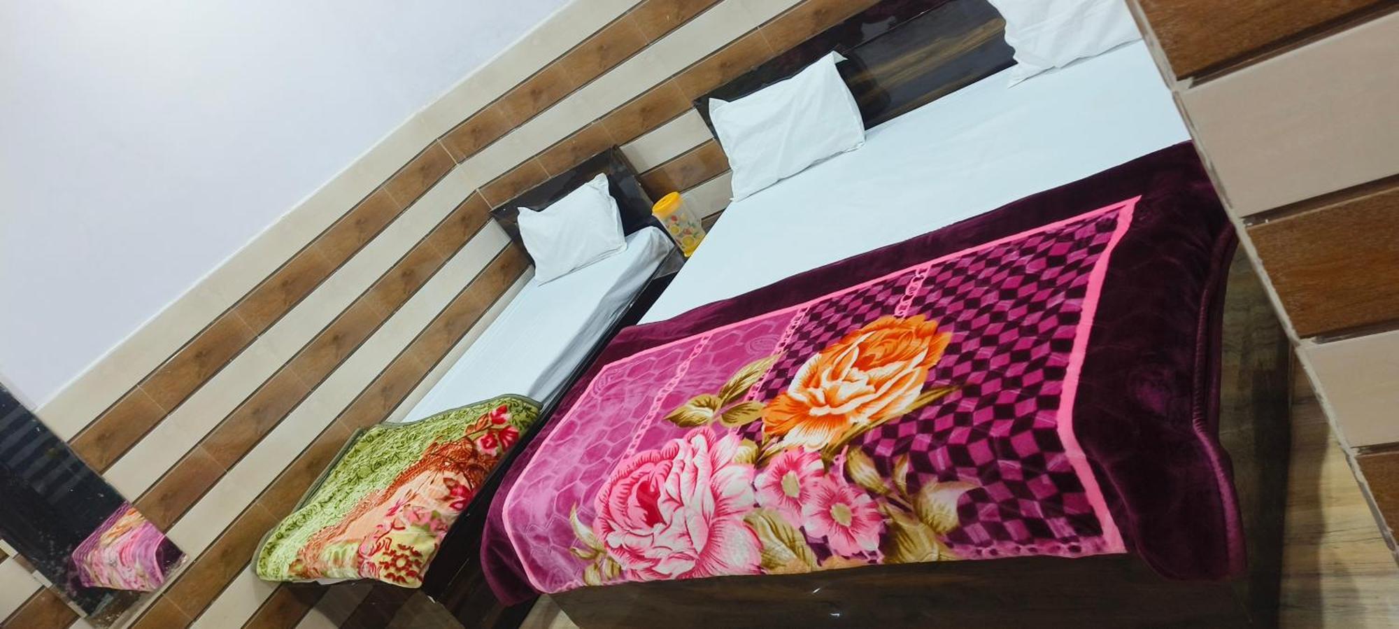 Hotel K.D.Dham Near Prem Mandir1 Vrindāvan Zewnętrze zdjęcie