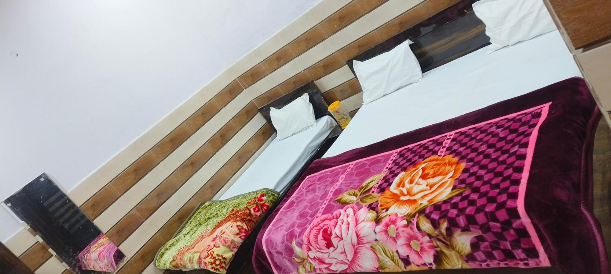 Hotel K.D.Dham Near Prem Mandir1 Vrindāvan Zewnętrze zdjęcie
