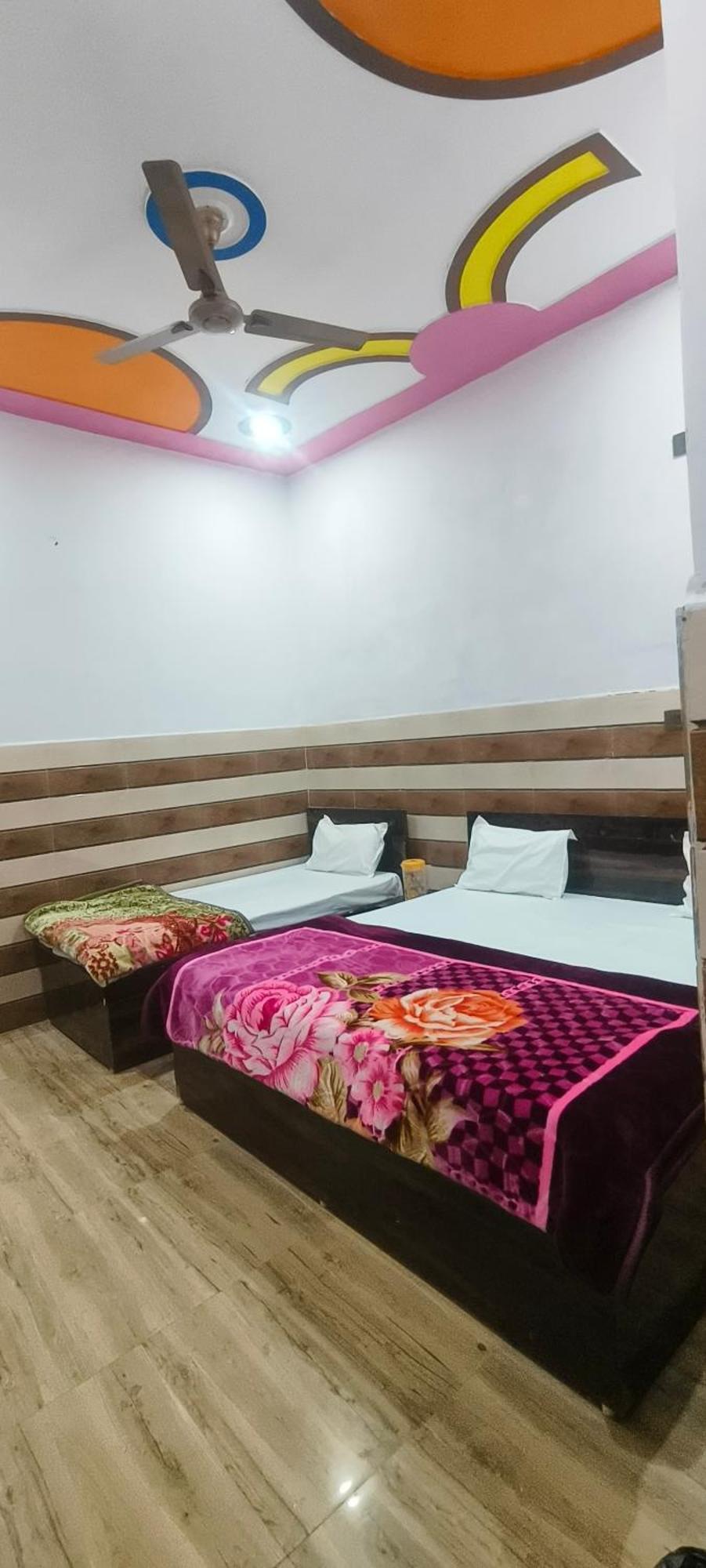 Hotel K.D.Dham Near Prem Mandir1 Vrindāvan Zewnętrze zdjęcie