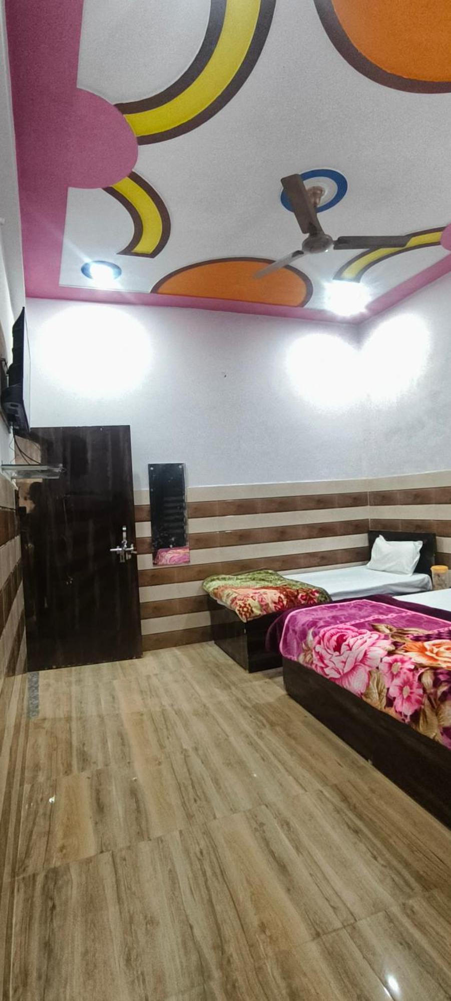 Hotel K.D.Dham Near Prem Mandir1 Vrindāvan Zewnętrze zdjęcie