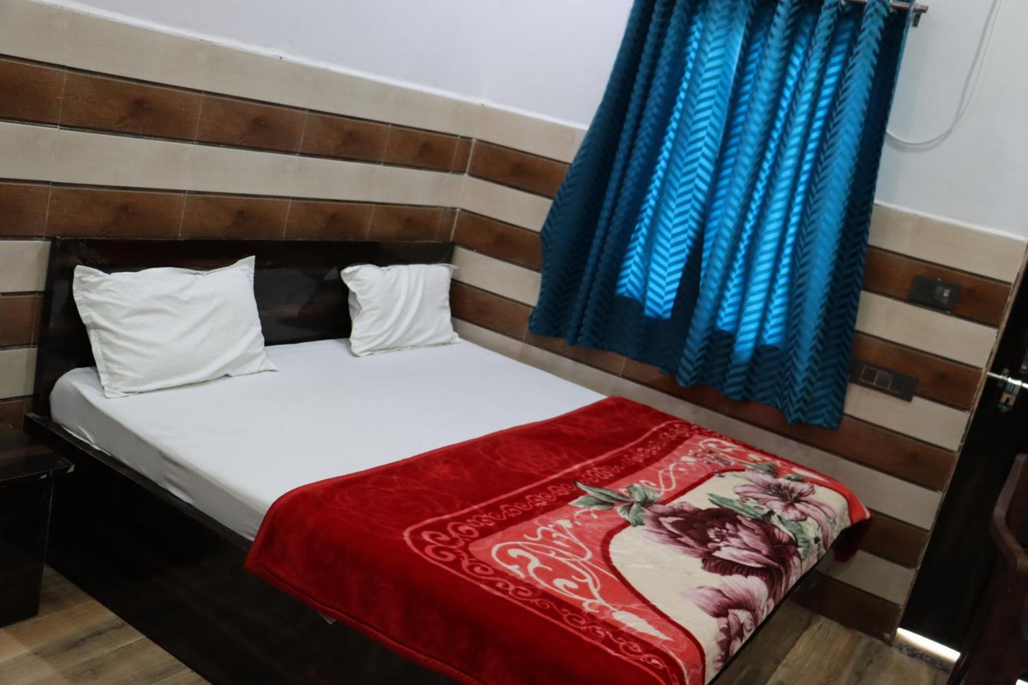 Hotel K.D.Dham Near Prem Mandir1 Vrindāvan Zewnętrze zdjęcie